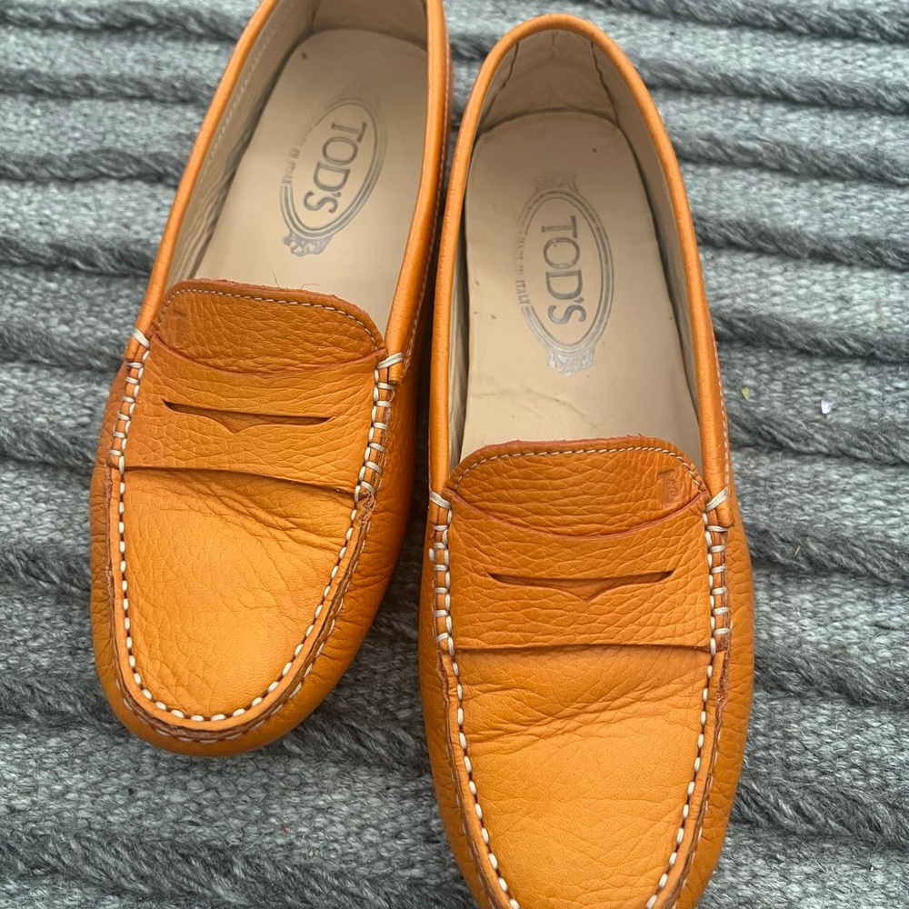 Tod's Orange Loafers women’s sz 37